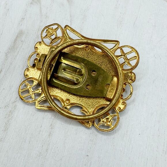Vintage Germany Gold Tone Scarf Clip Pagoda Chinoiserie Ornate Regal Etruscan - Picture 3 of 11